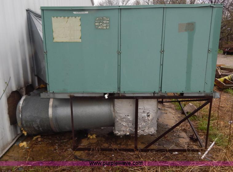 image for item G3141 Large Carrier Weathermaker AC unit