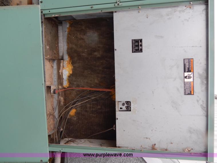 image for item G3141 Large Carrier Weathermaker AC unit