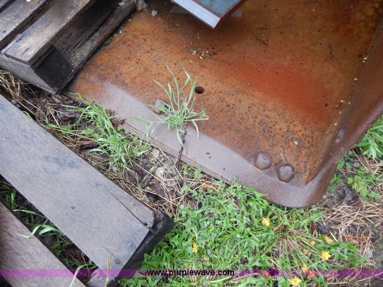 image for item G3142 9' bucket