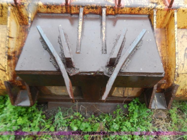 image for item G3142 9' bucket