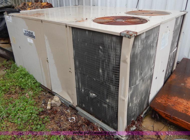 image for item G3143 York AC unit