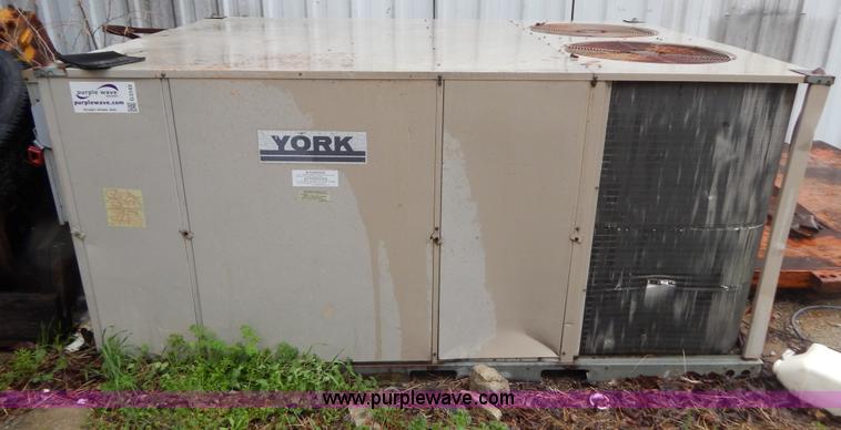 image for item G3143 York AC unit