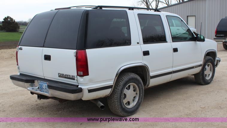 image for item G5347 1996 Chevrolet Tahoe SUV
