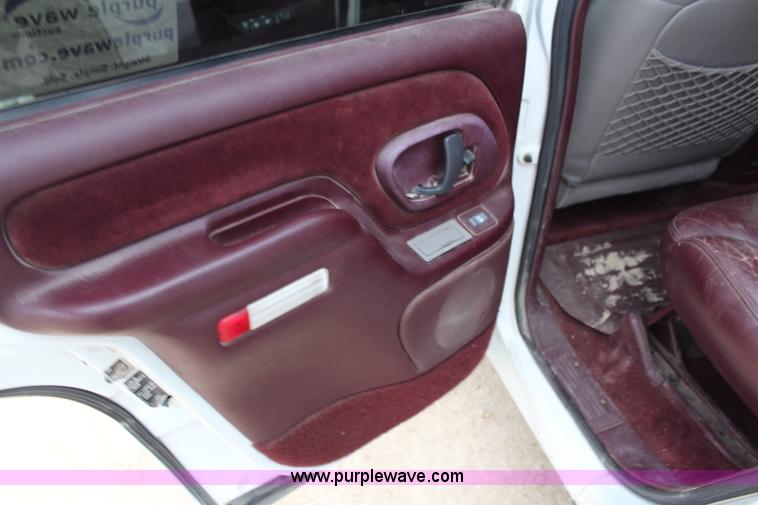 image for item G5347 1996 Chevrolet Tahoe SUV