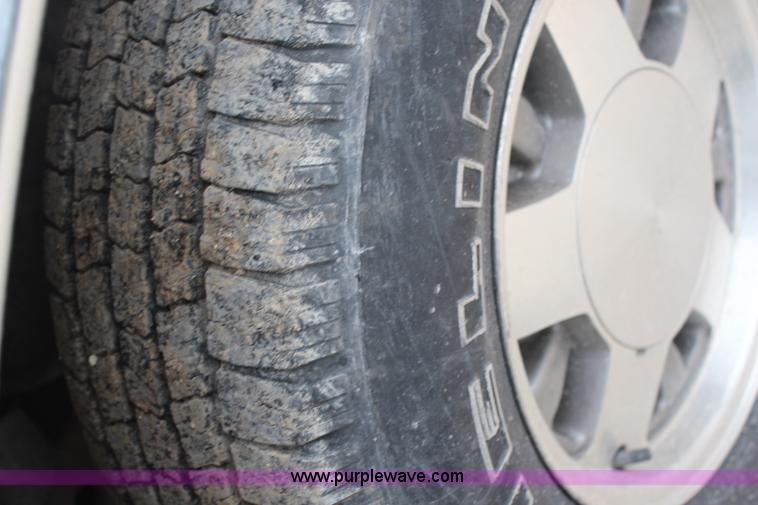 image for item G5347 1996 Chevrolet Tahoe SUV