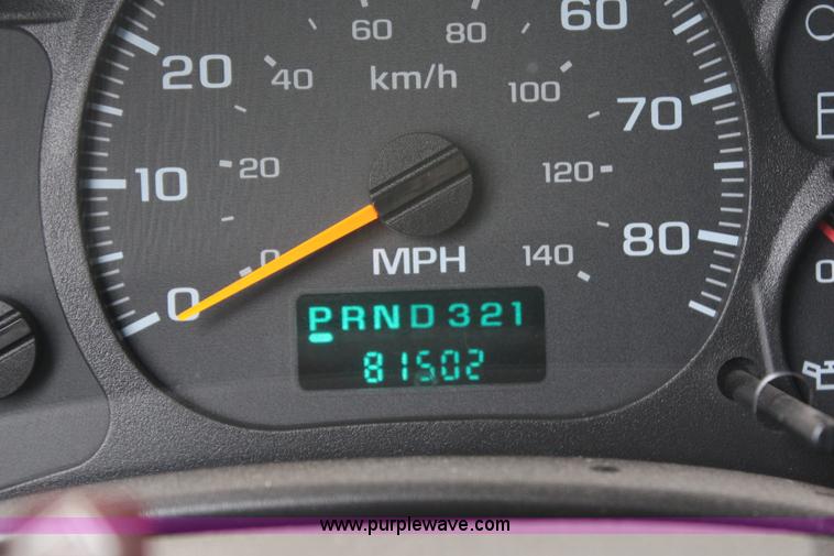 image for item G5356 2007 Chevrolet C4500 CrewCab flatbed truck