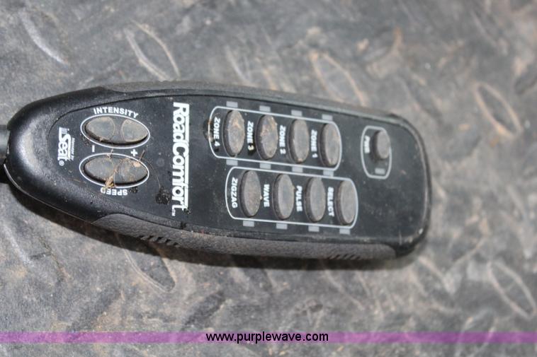 image for item G5356 2007 Chevrolet C4500 CrewCab flatbed truck