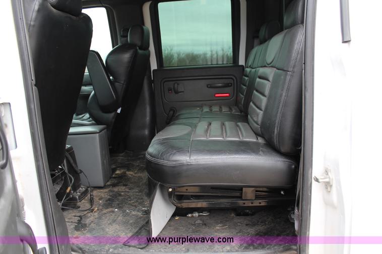 image for item G5356 2007 Chevrolet C4500 CrewCab flatbed truck