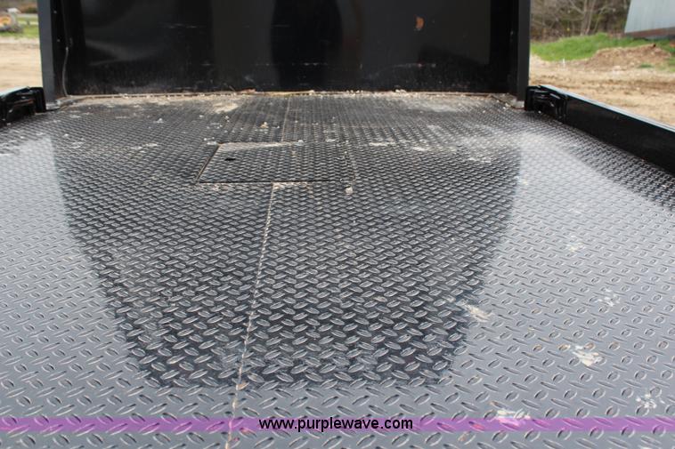 image for item G5356 2007 Chevrolet C4500 CrewCab flatbed truck