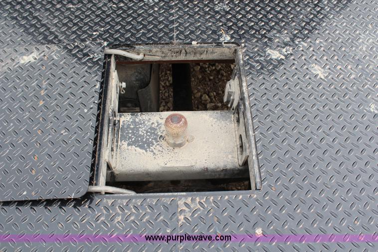 image for item G5356 2007 Chevrolet C4500 CrewCab flatbed truck