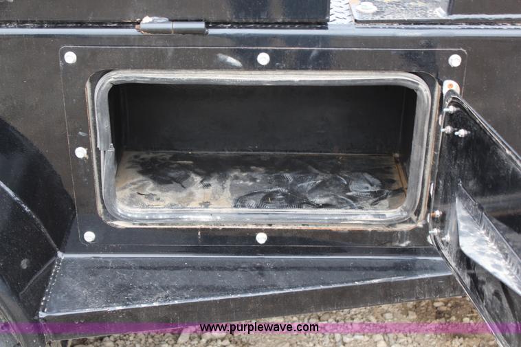 image for item G5356 2007 Chevrolet C4500 CrewCab flatbed truck