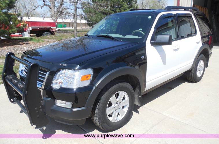 image for item H3235 2007 Ford Explorer XLT SUV