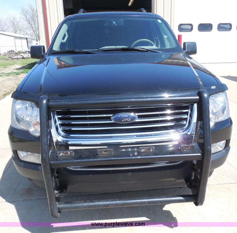 image for item H3235 2007 Ford Explorer XLT SUV