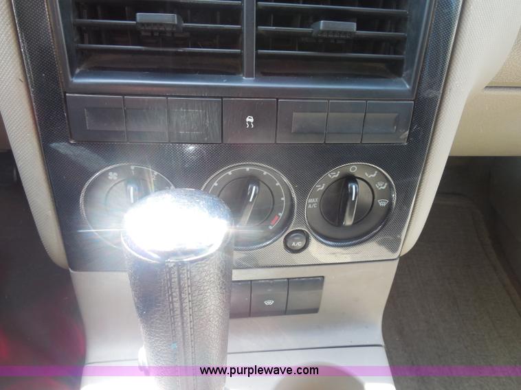 image for item H3235 2007 Ford Explorer XLT SUV