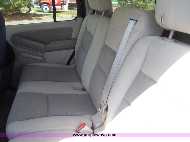 image for item H3235 2007 Ford Explorer XLT SUV