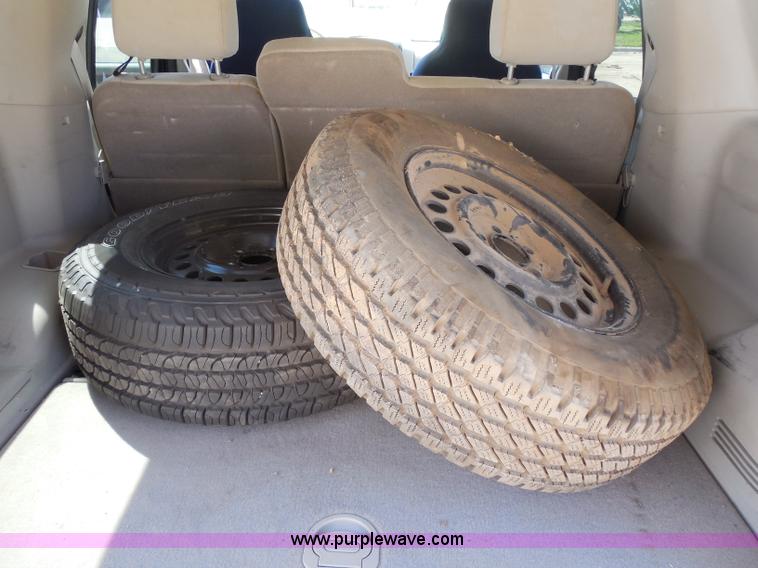 image for item H3235 2007 Ford Explorer XLT SUV