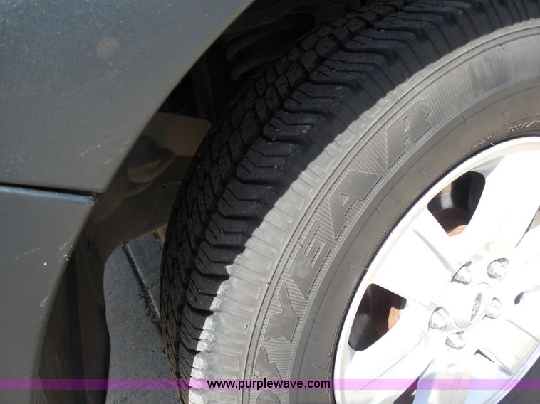 image for item H3235 2007 Ford Explorer XLT SUV