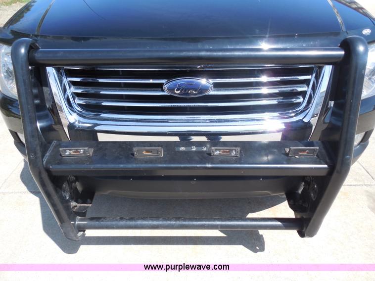 image for item H3235 2007 Ford Explorer XLT SUV