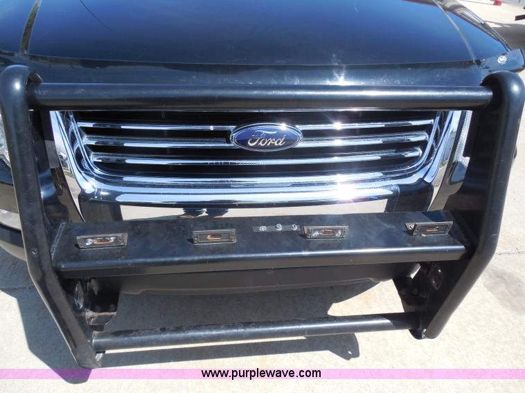 image for item H3235 2007 Ford Explorer XLT SUV