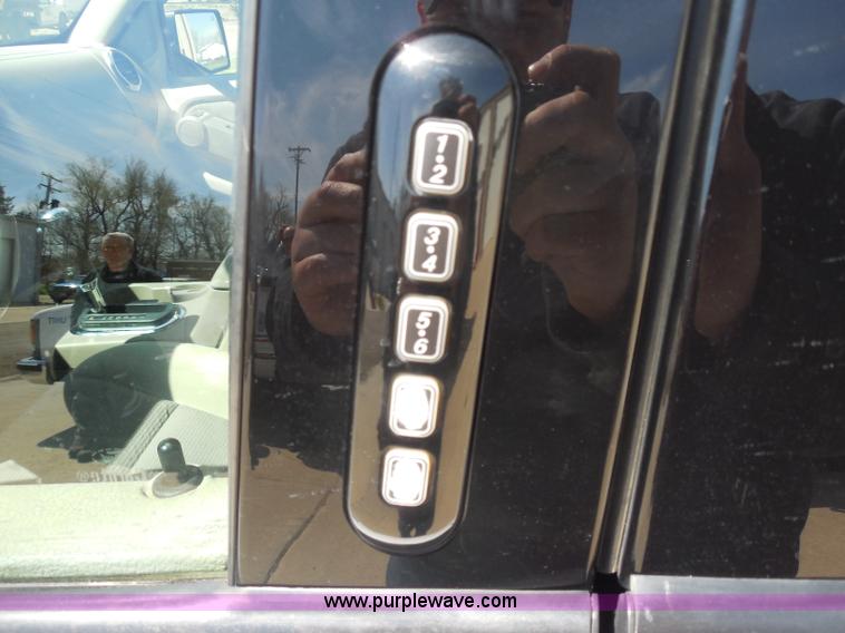 image for item H3235 2007 Ford Explorer XLT SUV