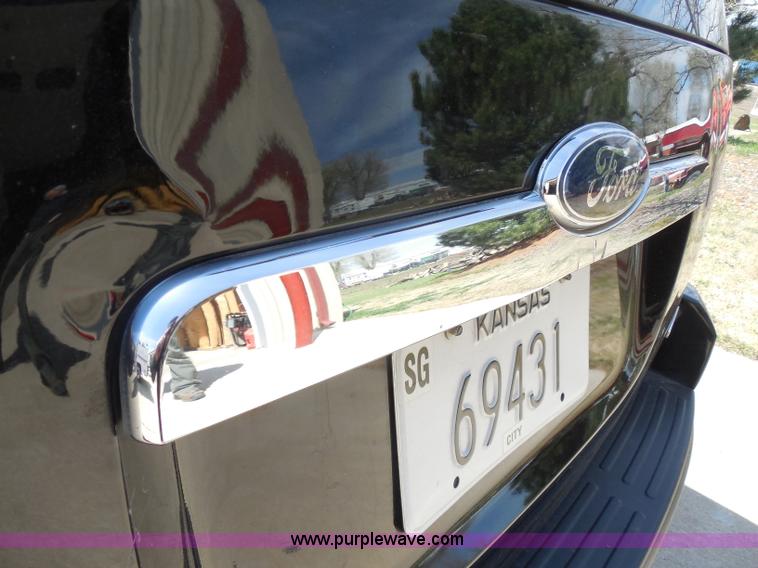 image for item H3235 2007 Ford Explorer XLT SUV