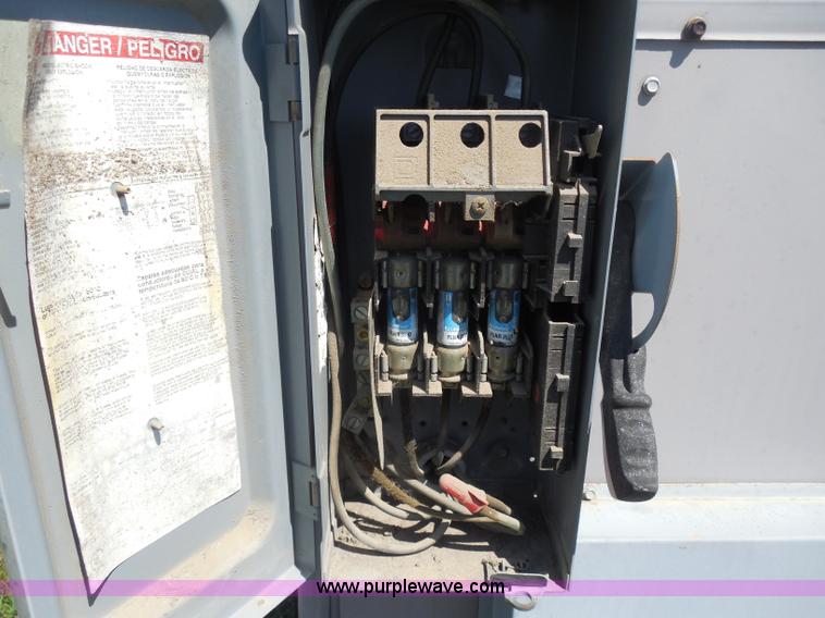 image for item H3238 Carrier AC unit