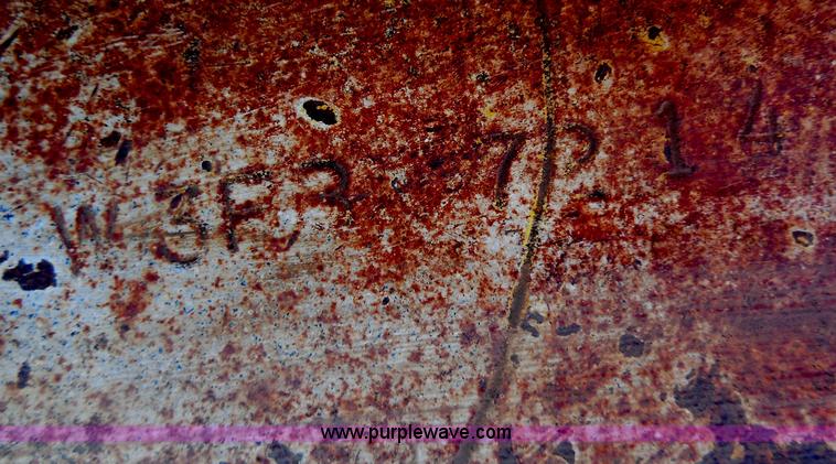 image for item H3243 1982 JFW 20' triple axle flatbed trailer