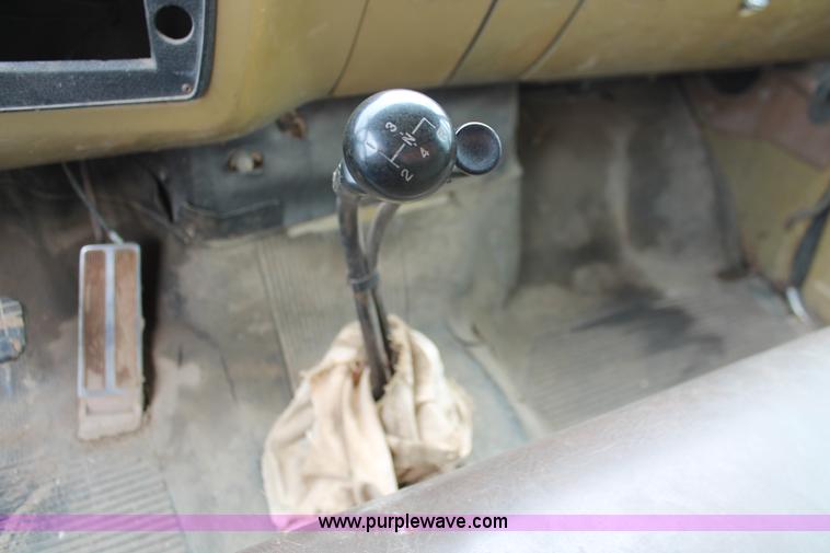 image for item H3654 1973 Chevrolet C60 grain truck