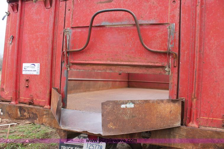 image for item H3654 1973 Chevrolet C60 grain truck