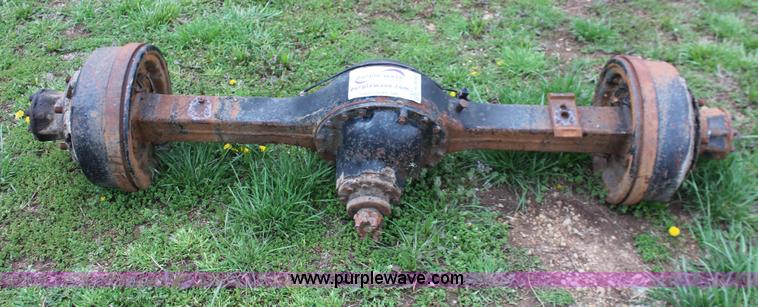 image for item H3656 Ford F600 single speed rear end