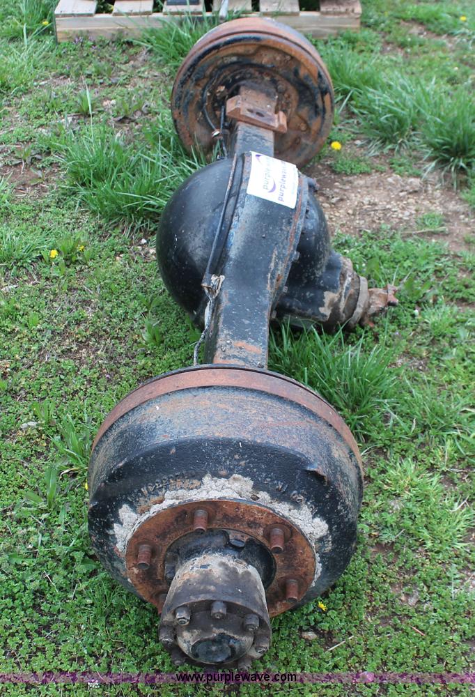 image for item H3656 Ford F600 single speed rear end