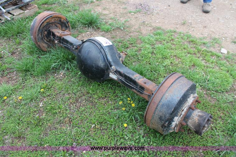 image for item H3656 Ford F600 single speed rear end