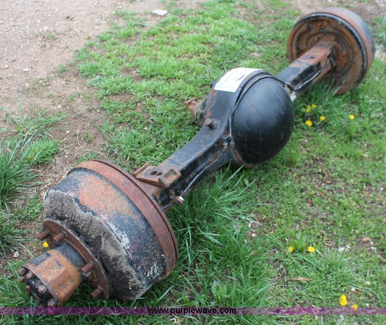 image for item H3656 Ford F600 single speed rear end