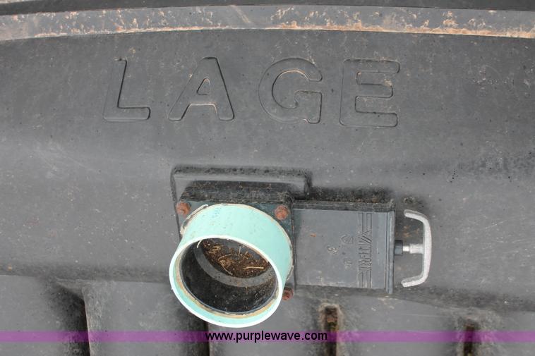 image for item H3657 (5) Lago elevated hog farrowing crates