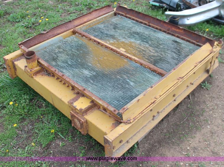 image for item H3658 4' x 4' x 1' radiator