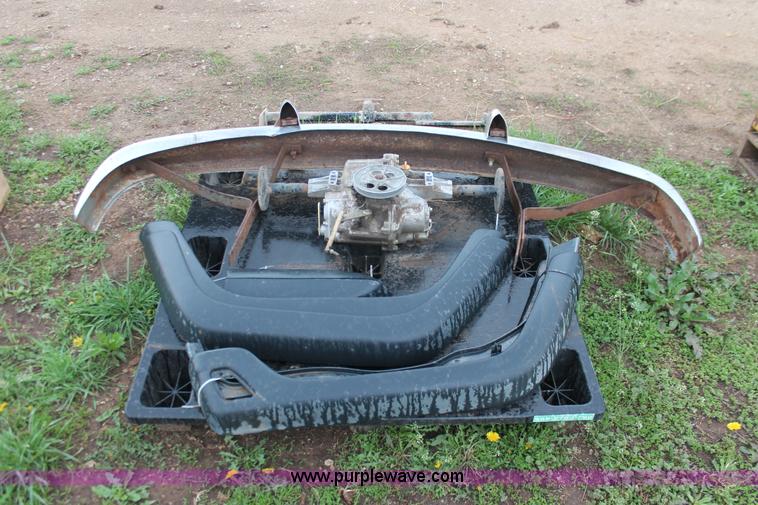 image for item H3665 Assorted hydraulic cylinders and automotive pieces