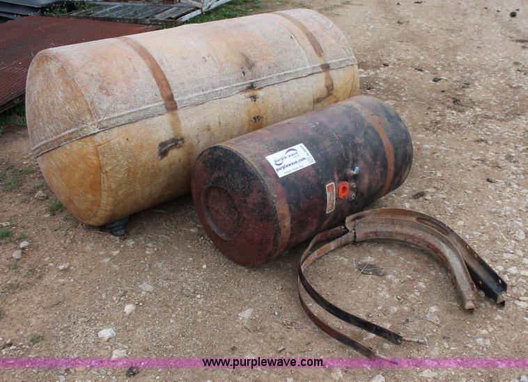 image for item H3669 (2) tanks