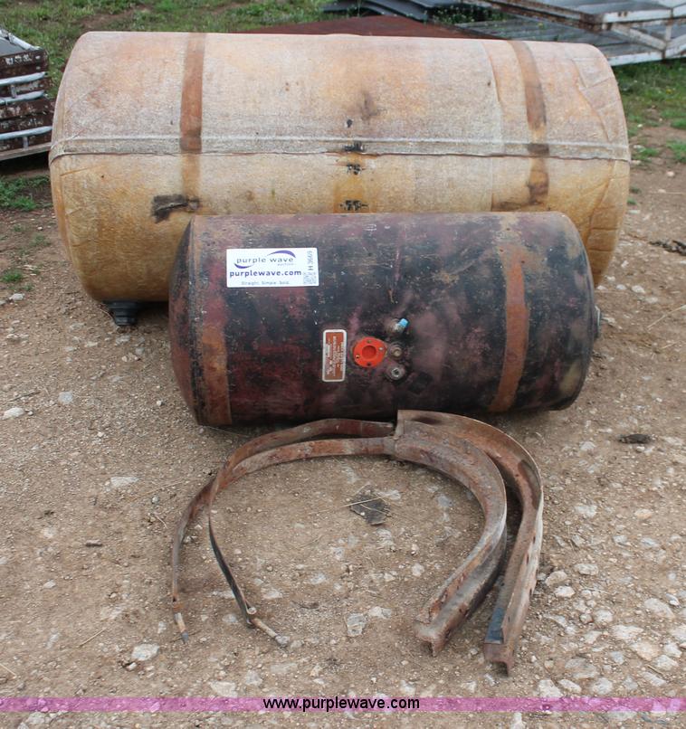 image for item H3669 (2) tanks