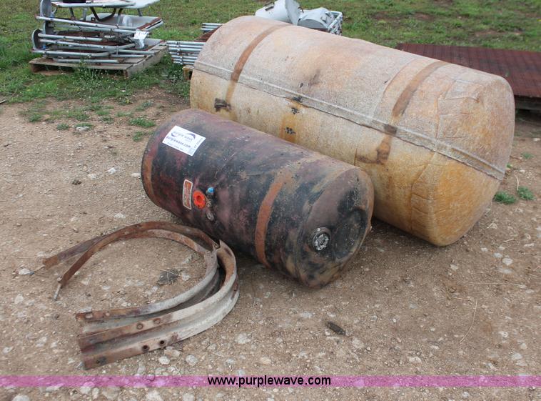 image for item H3669 (2) tanks