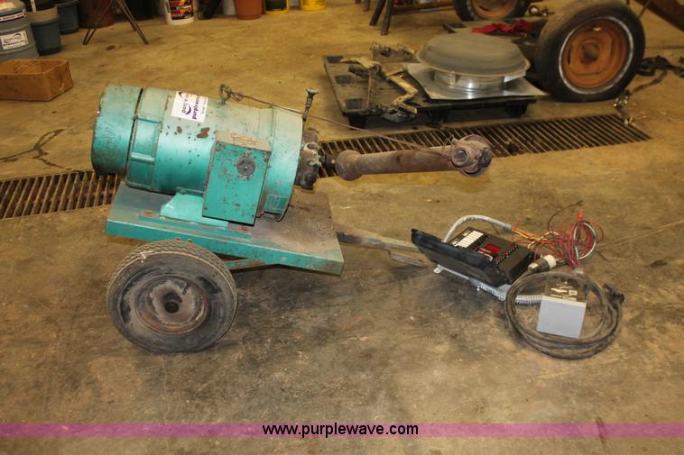 image for item H3671 Onan 15UT generator