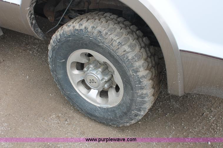 image for item H3675 2004 Ford F250 King Ranch Crew Cab pickup truck