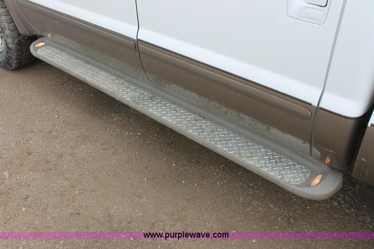 image for item H3675 2004 Ford F250 King Ranch Crew Cab pickup truck