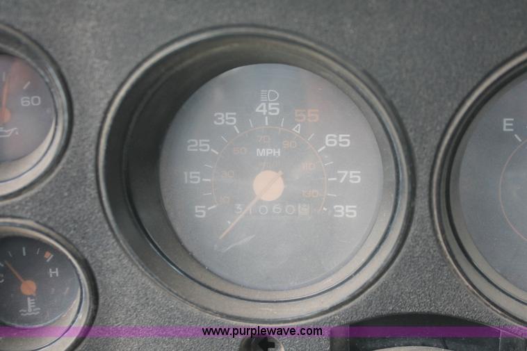 image for item H3692 1981 Chevrolet C30 Custom Deluxe cab and chassis