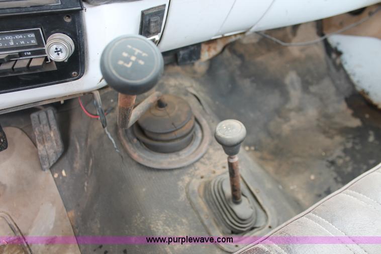 image for item H3692 1981 Chevrolet C30 Custom Deluxe cab and chassis