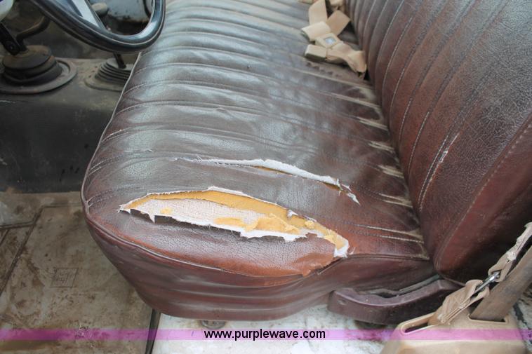 image for item H3692 1981 Chevrolet C30 Custom Deluxe cab and chassis