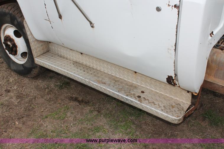 image for item H3692 1981 Chevrolet C30 Custom Deluxe cab and chassis