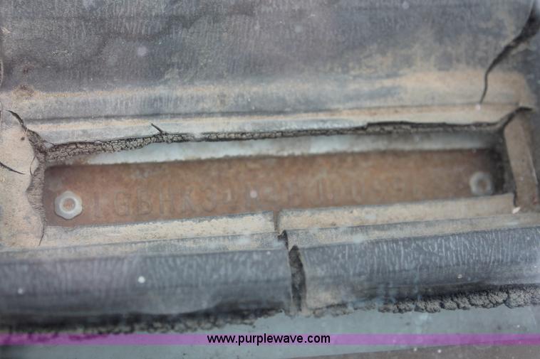 image for item H3692 1981 Chevrolet C30 Custom Deluxe cab and chassis