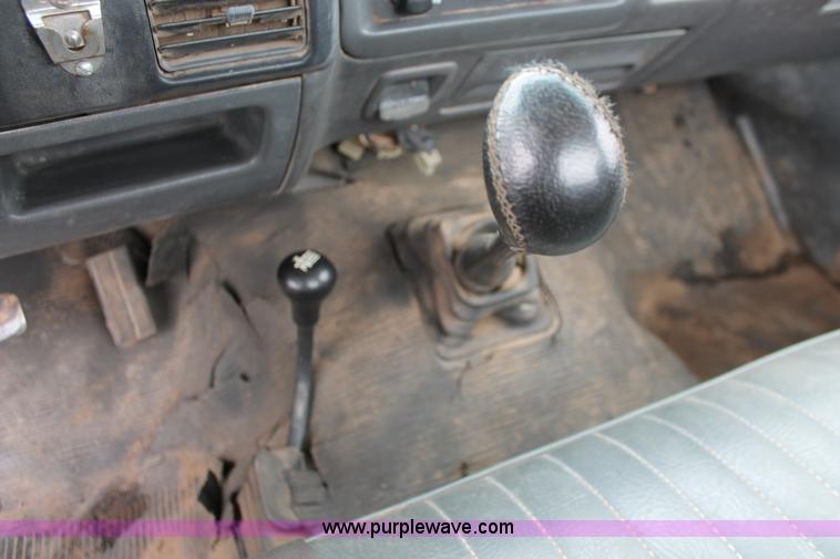 image for item H3693 1993 Ford F250 XL Pickup truck