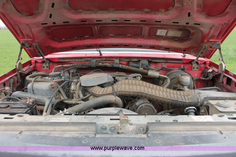 image for item H3693 1993 Ford F250 XL Pickup truck