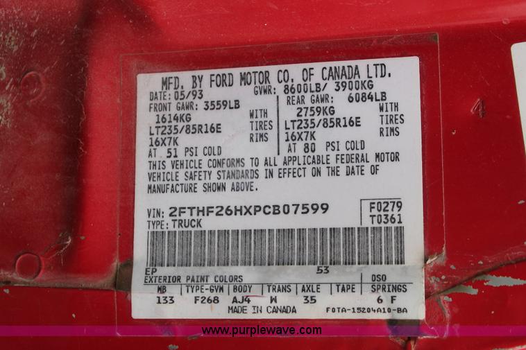 image for item H3693 1993 Ford F250 XL Pickup truck